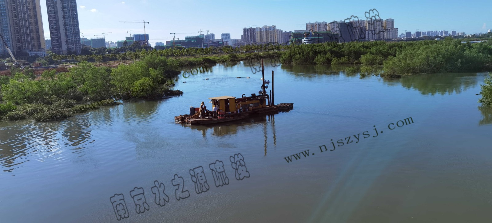 绞吸船清淤施工5.jpg 绞吸船清淤施工5.jpg